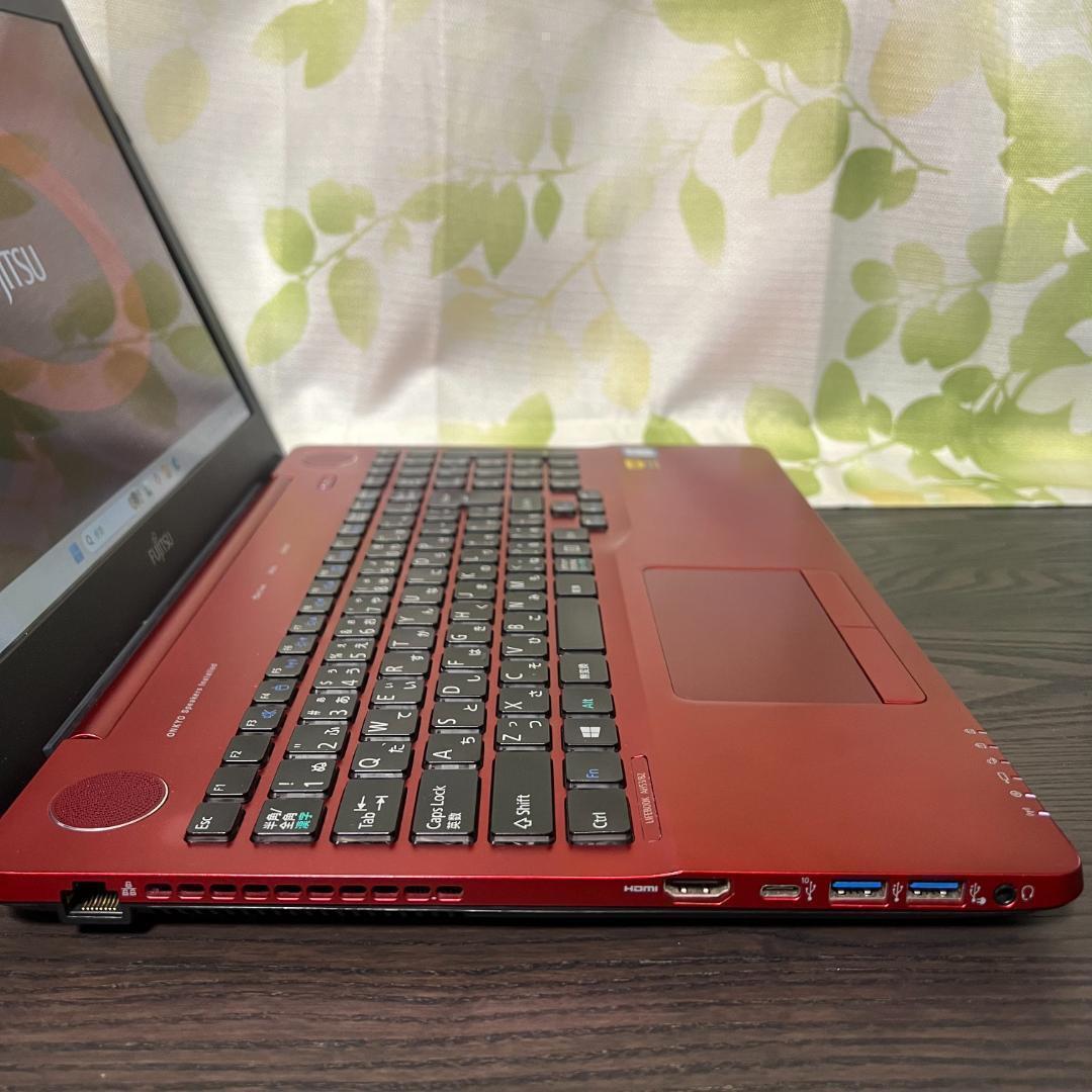 富士通 LIFEBOOK✨新品SSD256GB☆メモリ8GB☆Core i7