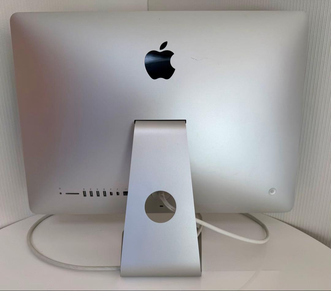 iMac 21.5インチ Mid 2014 / 8GB / 1.12TB