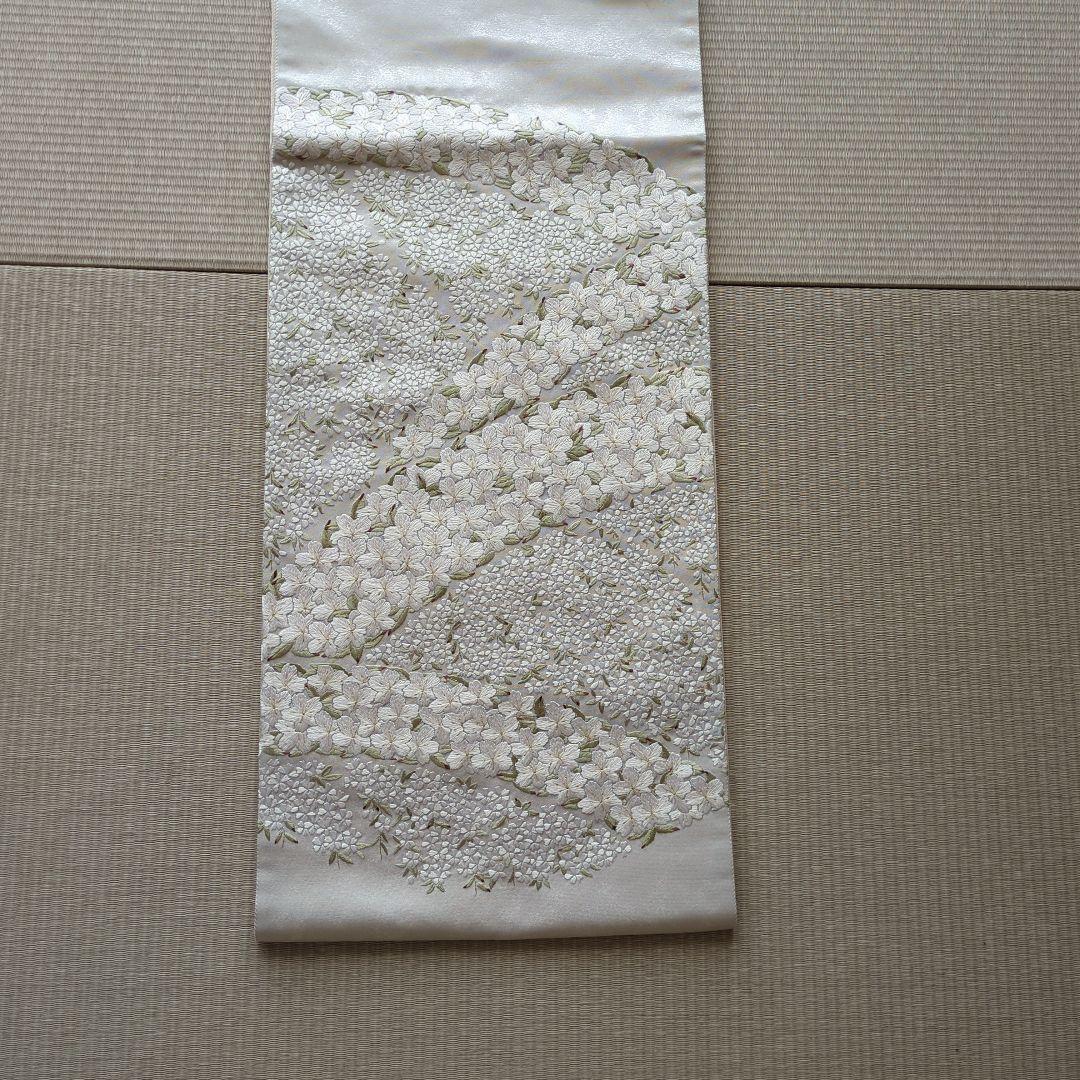 桜柄　袋帯　蘇州刺繍 パールトン加工済　箔 六通柄