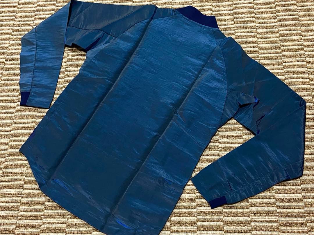 未使用 プーマ ジュビロ磐田 薄手 ナイロンジャケット ウィンドブレーカー M