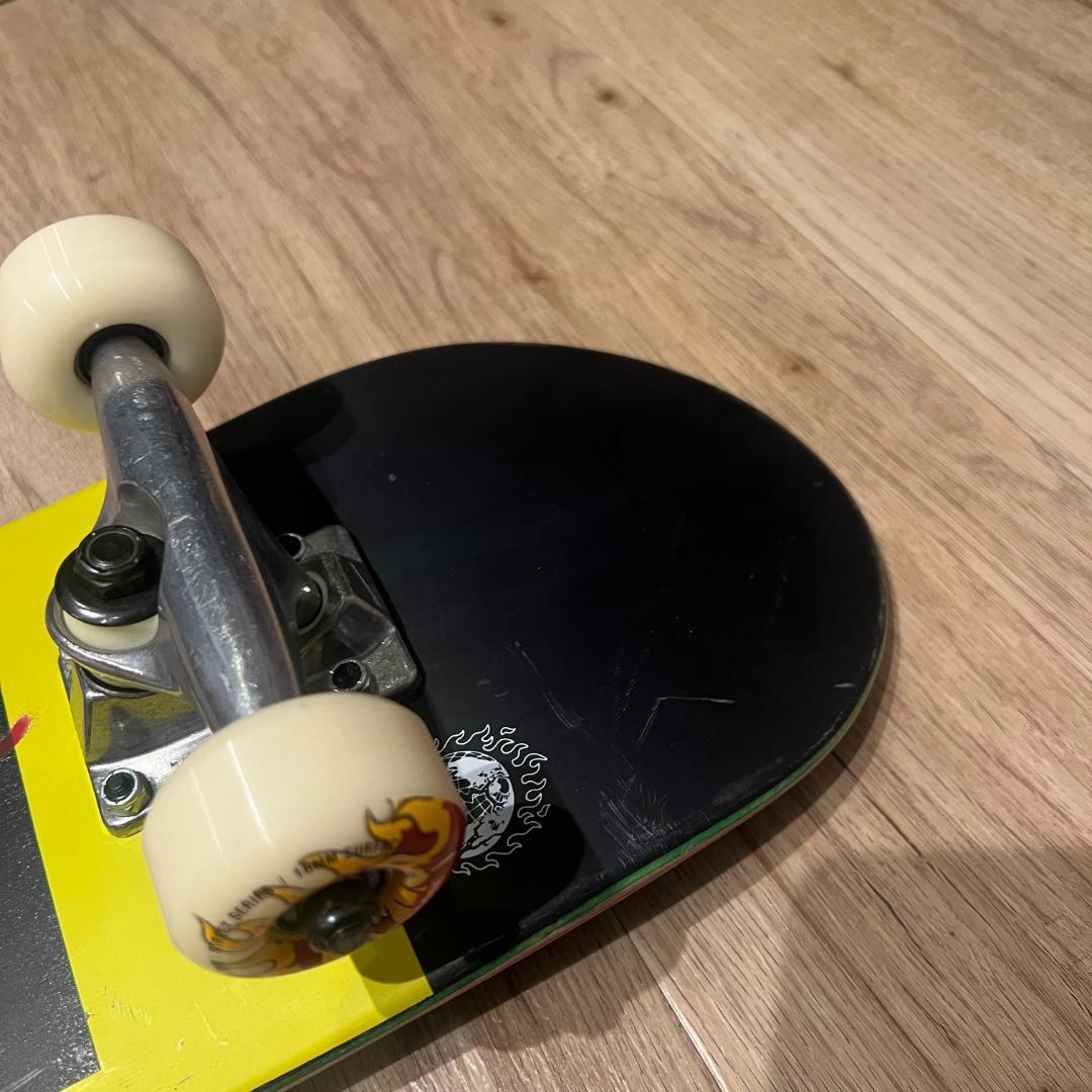 GLOBEスケートボードコンプリートスケボーデッキ Tensorトラック 7.0