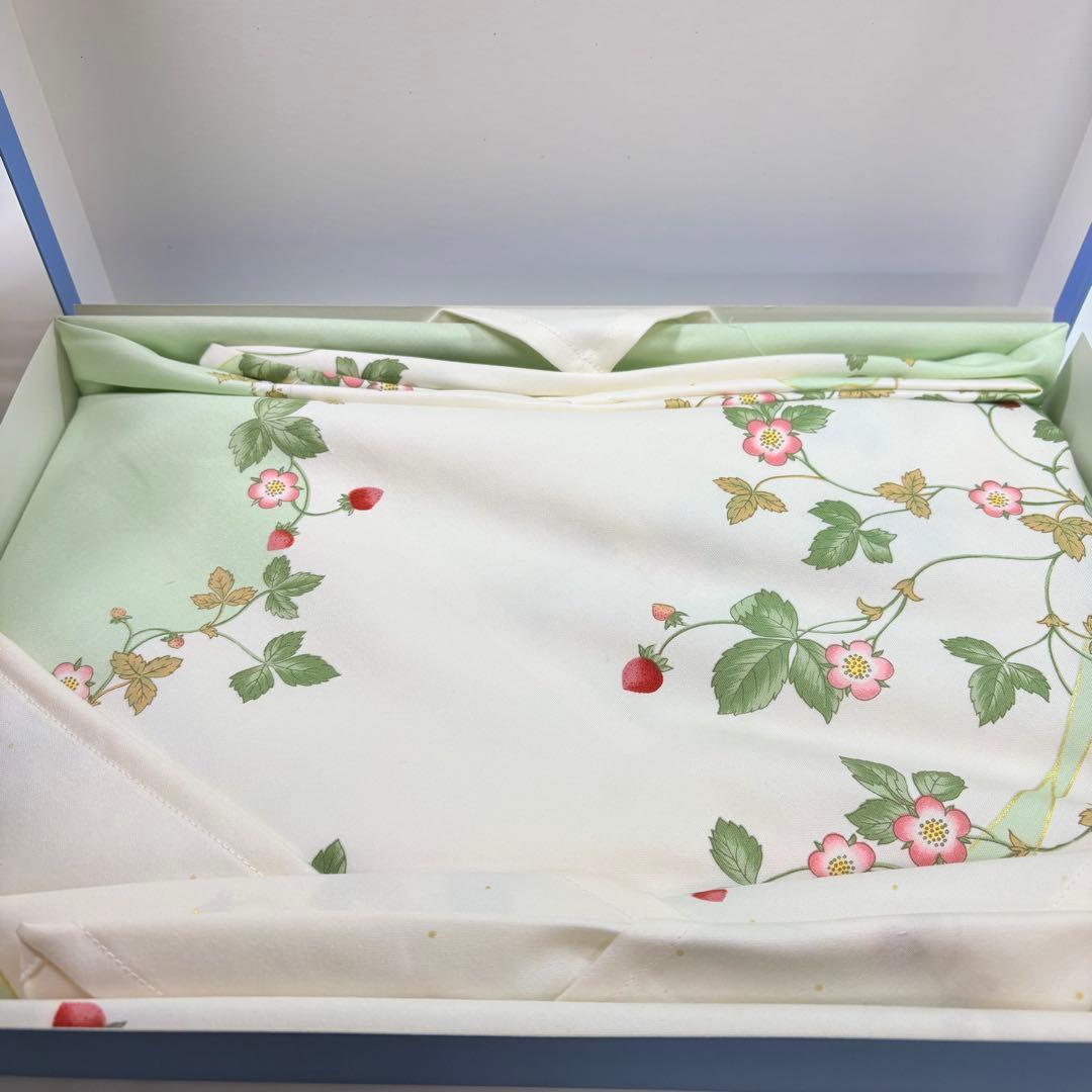  インテリアクロス　ワイルドストロベリー　グリーン