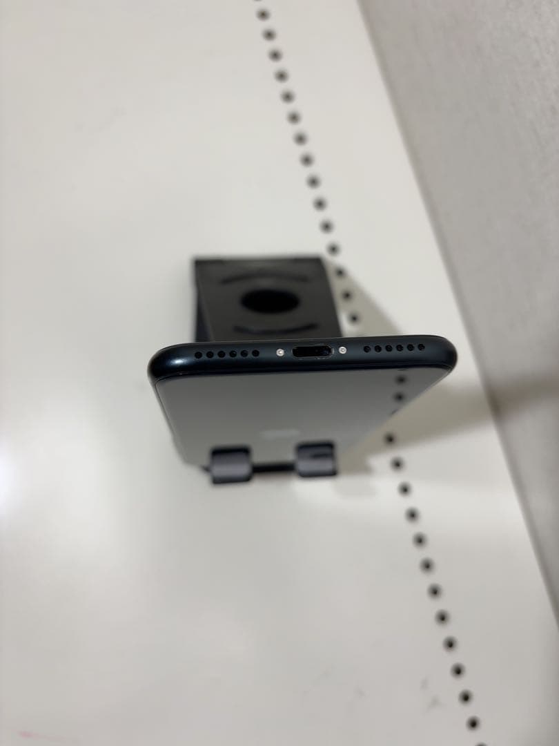 早い者勝ち　[SIMフリー]Apple iPhone 64GB