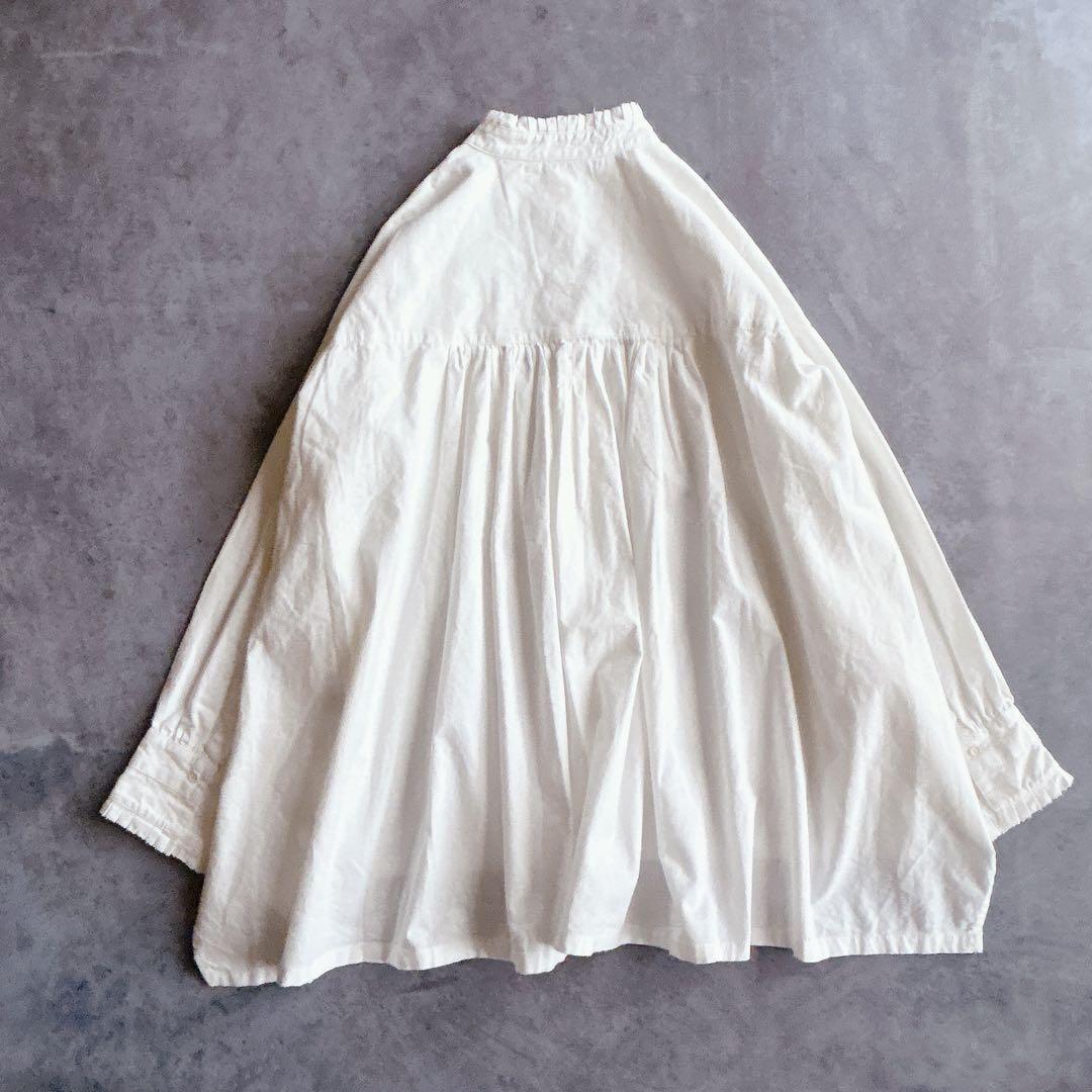 新品 tumugu ⿻ 50z コットンリネン スラブデニムロングシャツ フリル