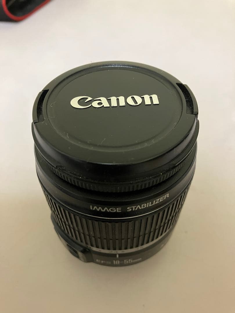 Canon EOS kiss X4 用純正バッテリーとジャンク扱いの本体とレンズ