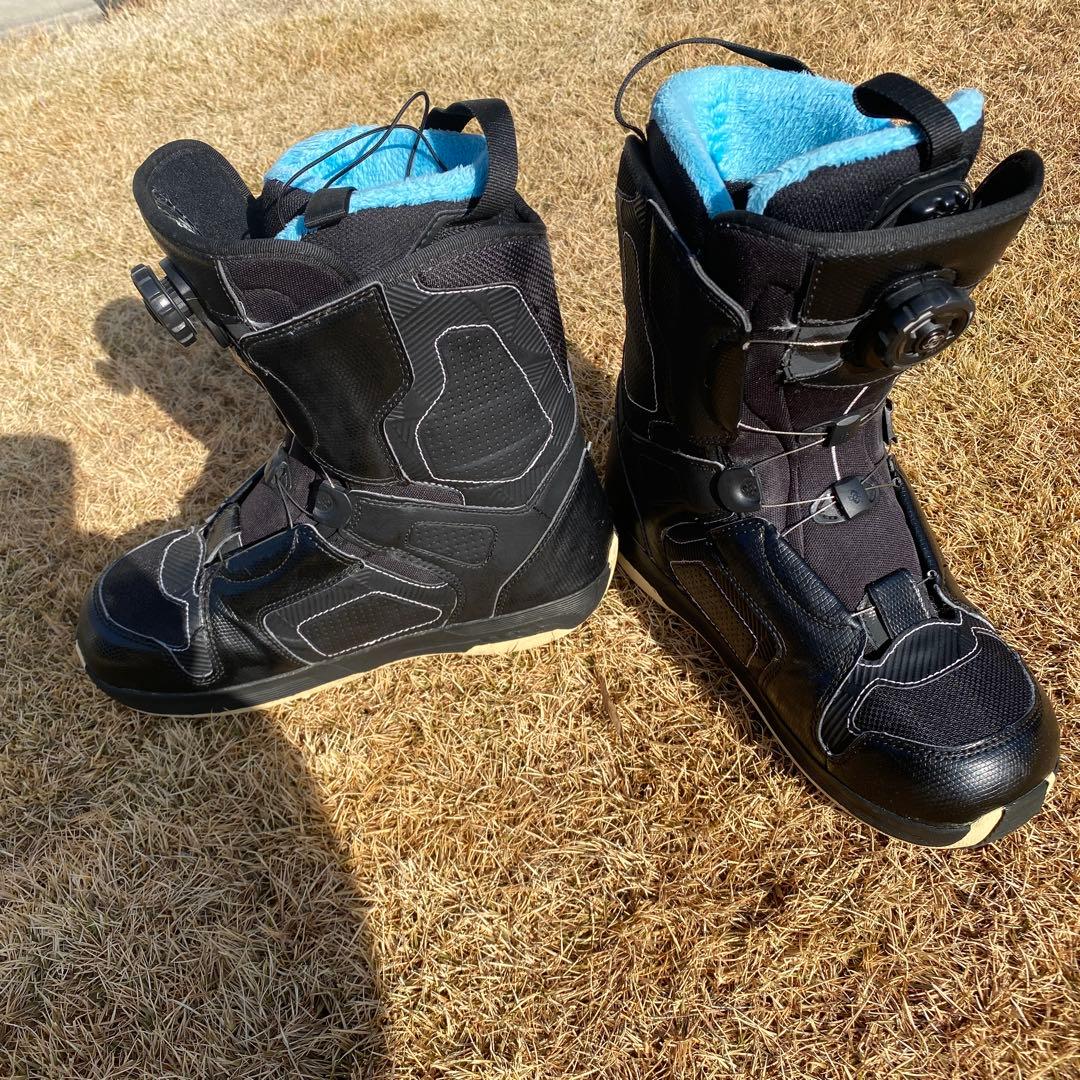 女性用スノーボードブーツ BOAシステム搭載