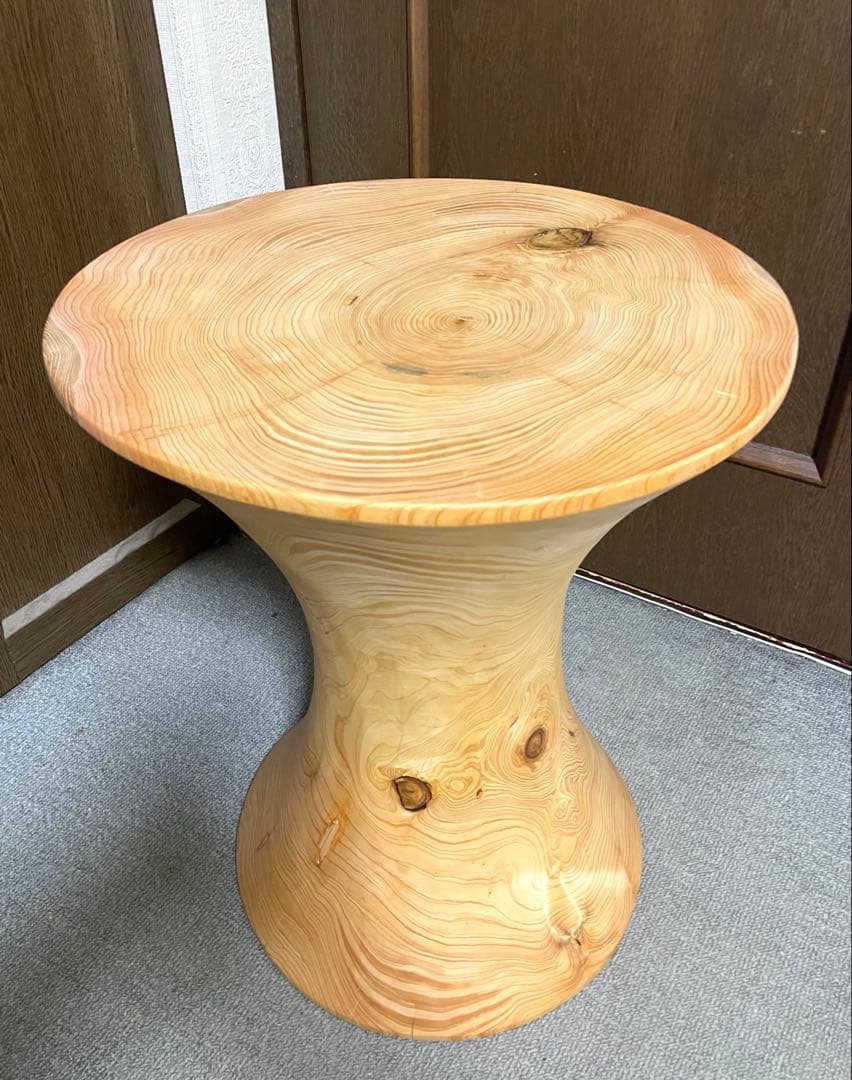 丸太　木製フレア型サイドテーブル
