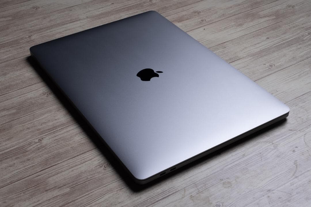 MacBook本体 MacBook Pro16 Corei9 32GB 1TB Radeon Pro