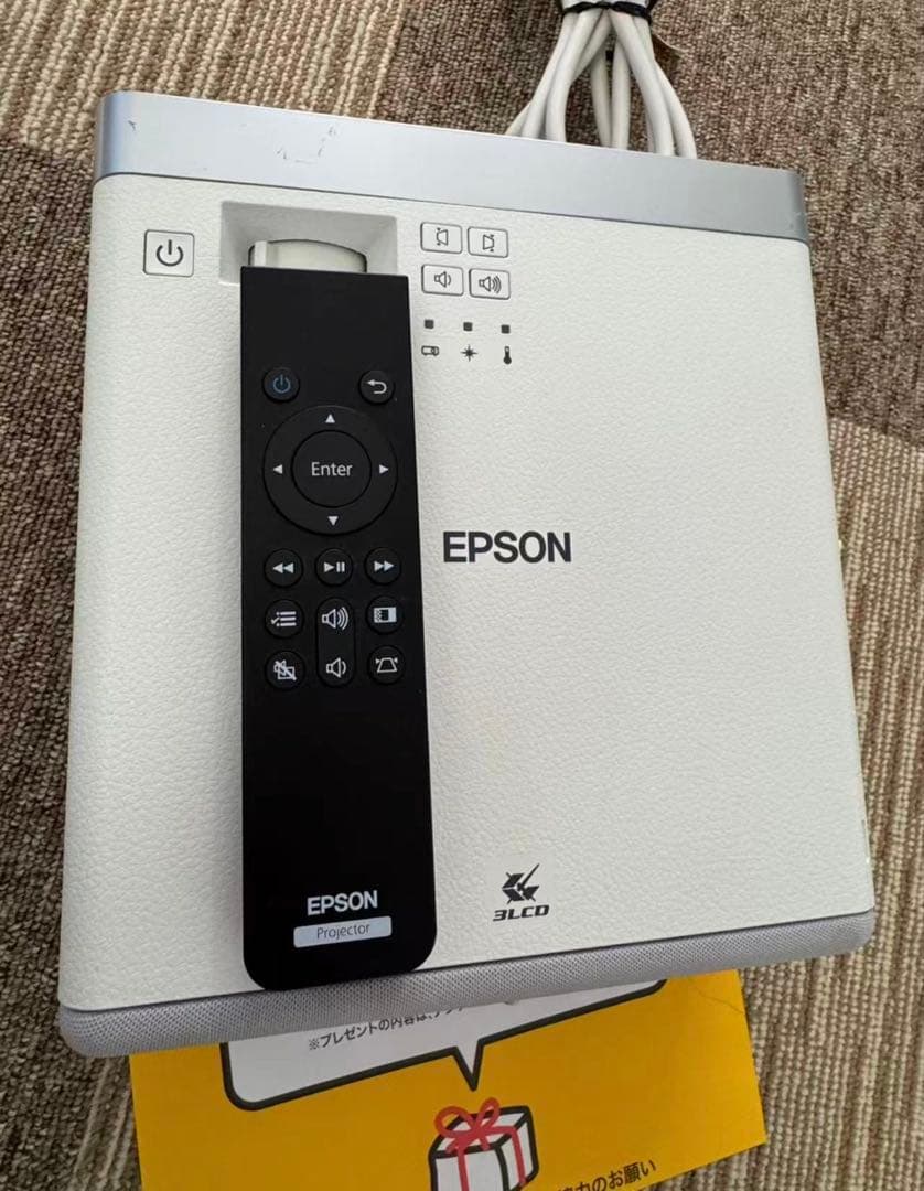 超美品 EPSON プロジェクター EF-100W