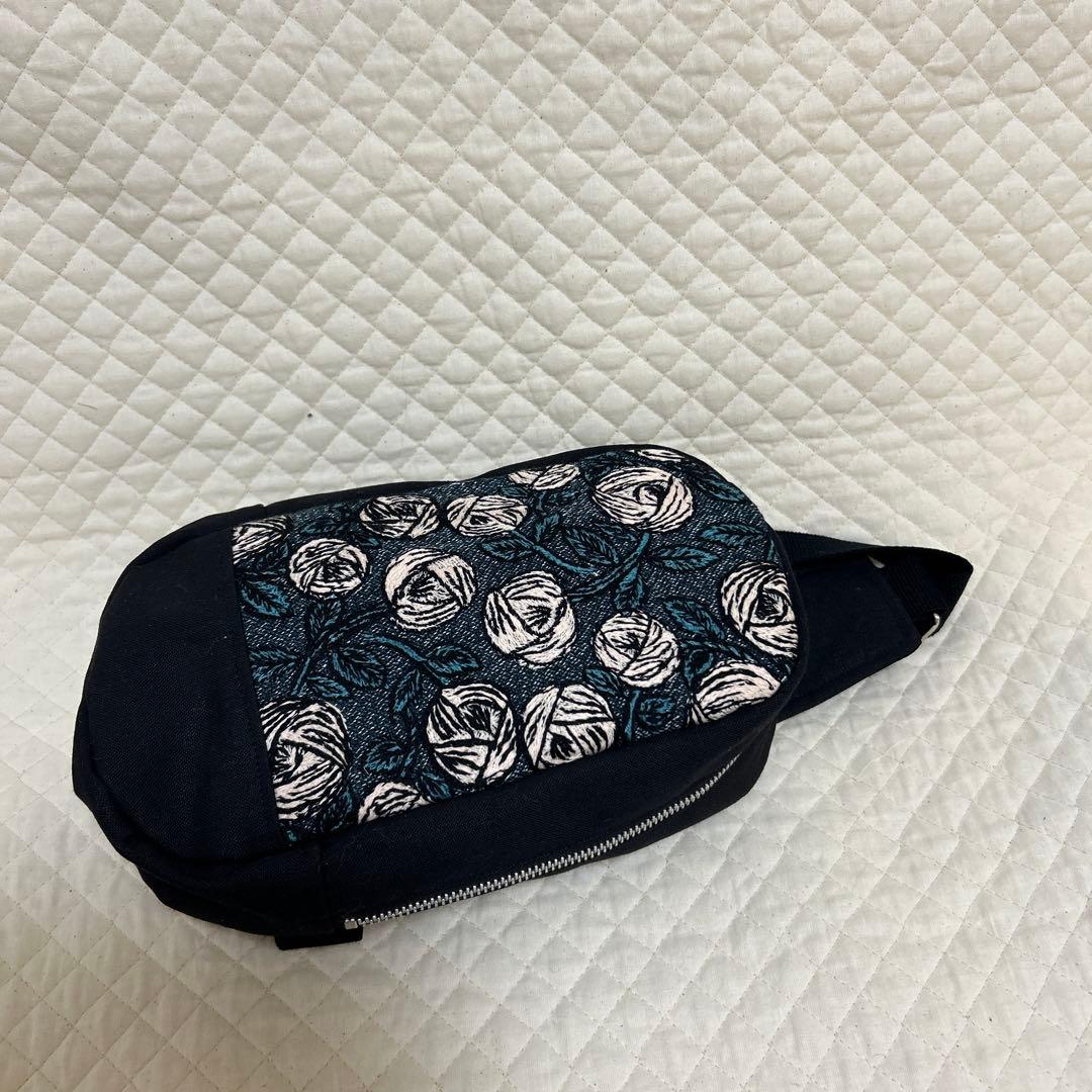 ミナペルホネン　BOXタイプボディバッグ　rosyブルーグリーン　ハンドメイド