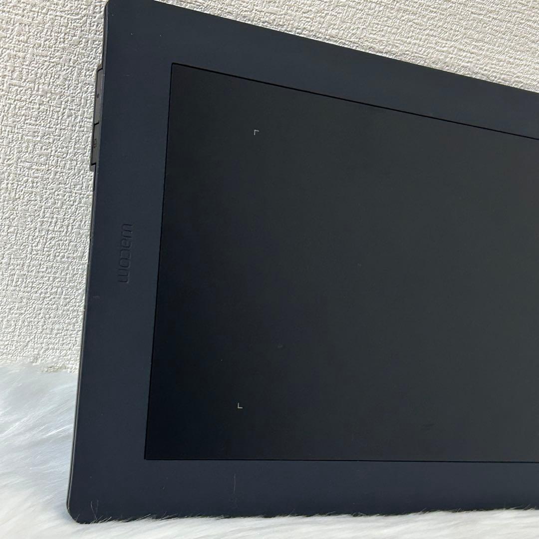 液タブ・ペンタブ wacom Intuos Pro medium PTH-651/K0