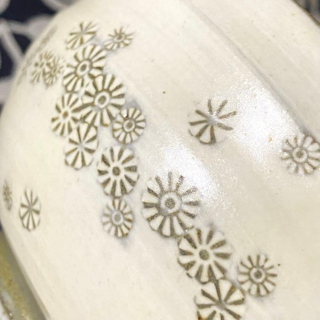 韓国人間国宝　松南申相浩　刷毛目花紋茶碗　釜谷陶房　花三島　共箱・陶歴・覚書有り