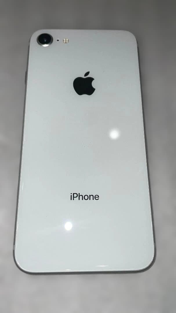 S*）様 超美品　Apple iPhone8 64GB SIMフリー（本体）