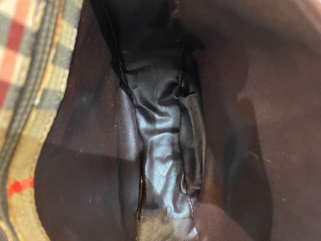 バーバリー　BURBERRY ポケットバック　ショルダーバッグ