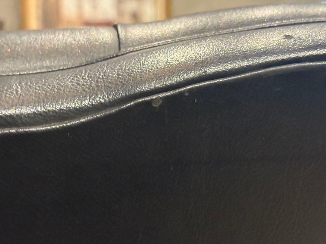 ①karimoku カリモク　レザーソファ　本革　リベット打ち　アンティーク　G