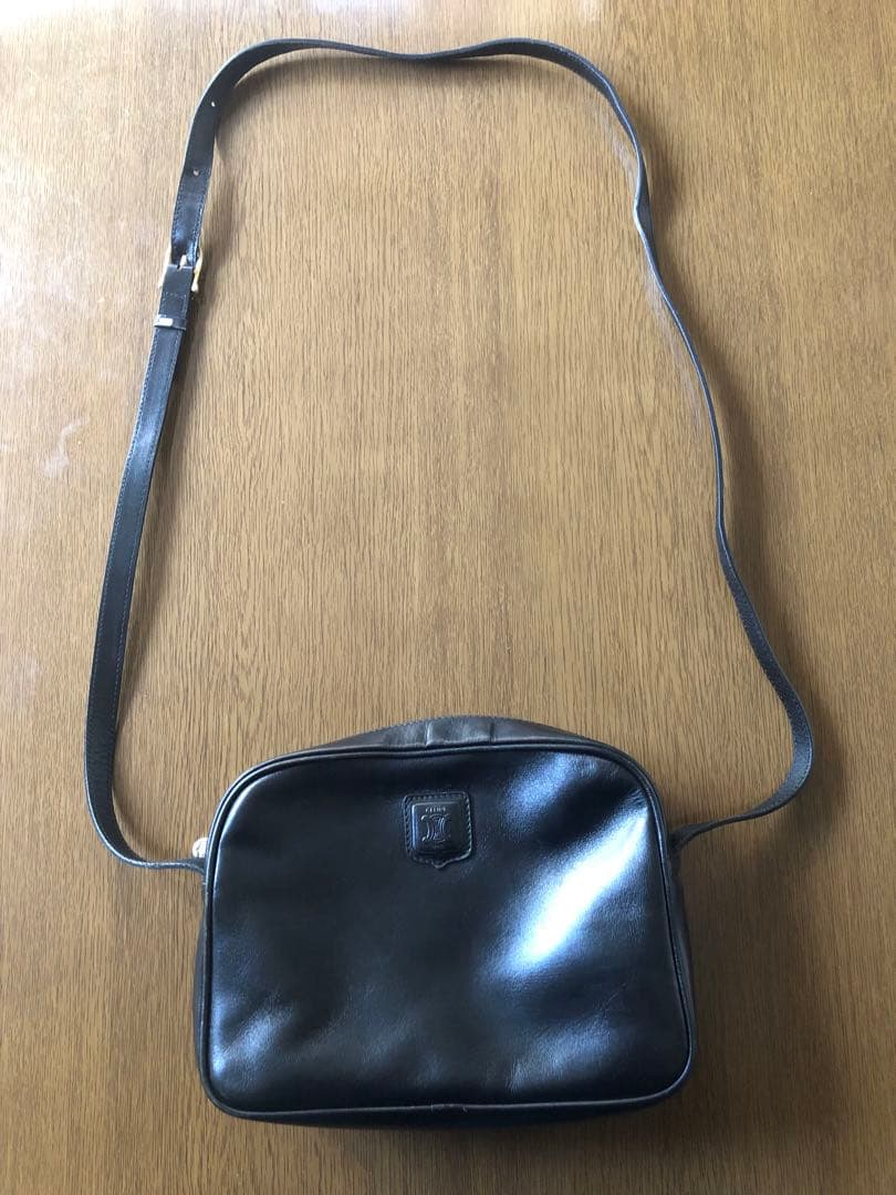 Celine ブラックレザー ショルダーバッグ　セリーヌ