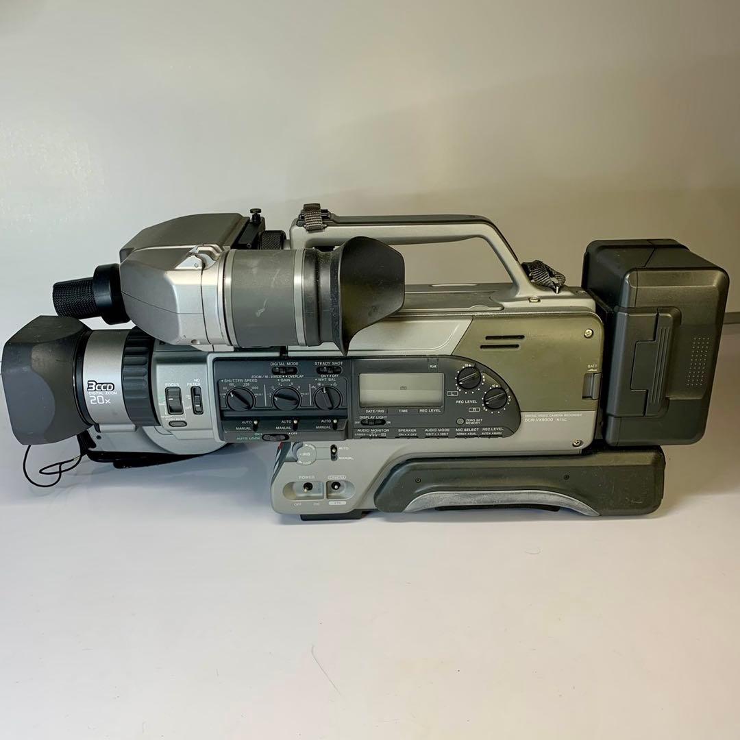 （ジャンク）SONY 3CCD 業務用ビデオカメラレコーダーDCRーVX9000