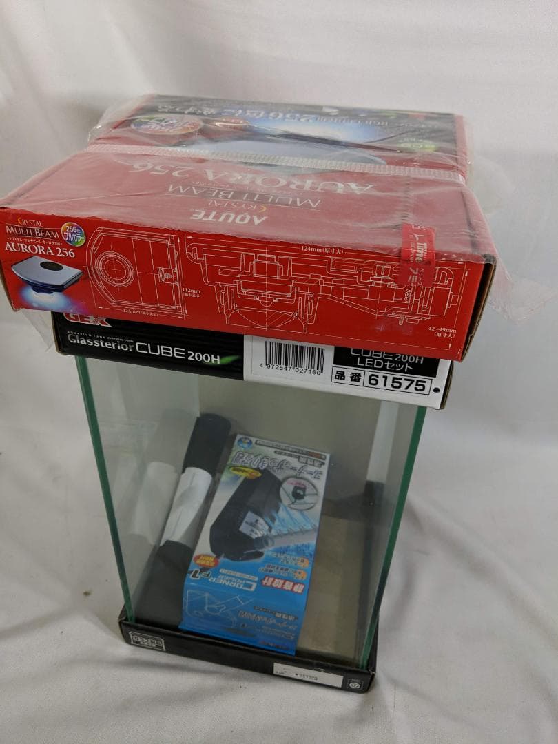 GEX AQUARIUM グラステリア 200キューブH LED限定セット！