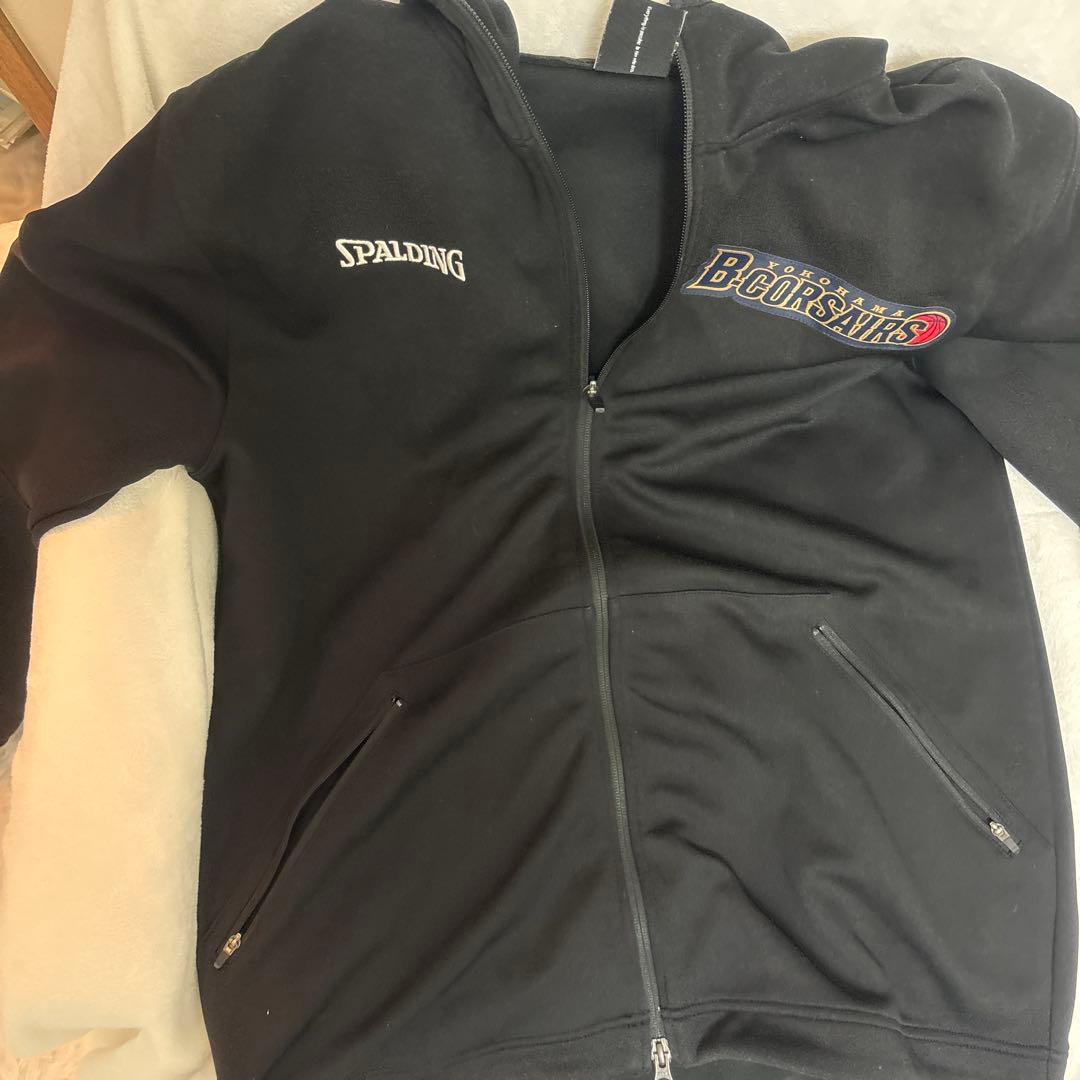 横浜ビーコルセアーズ　スウェットパーカー