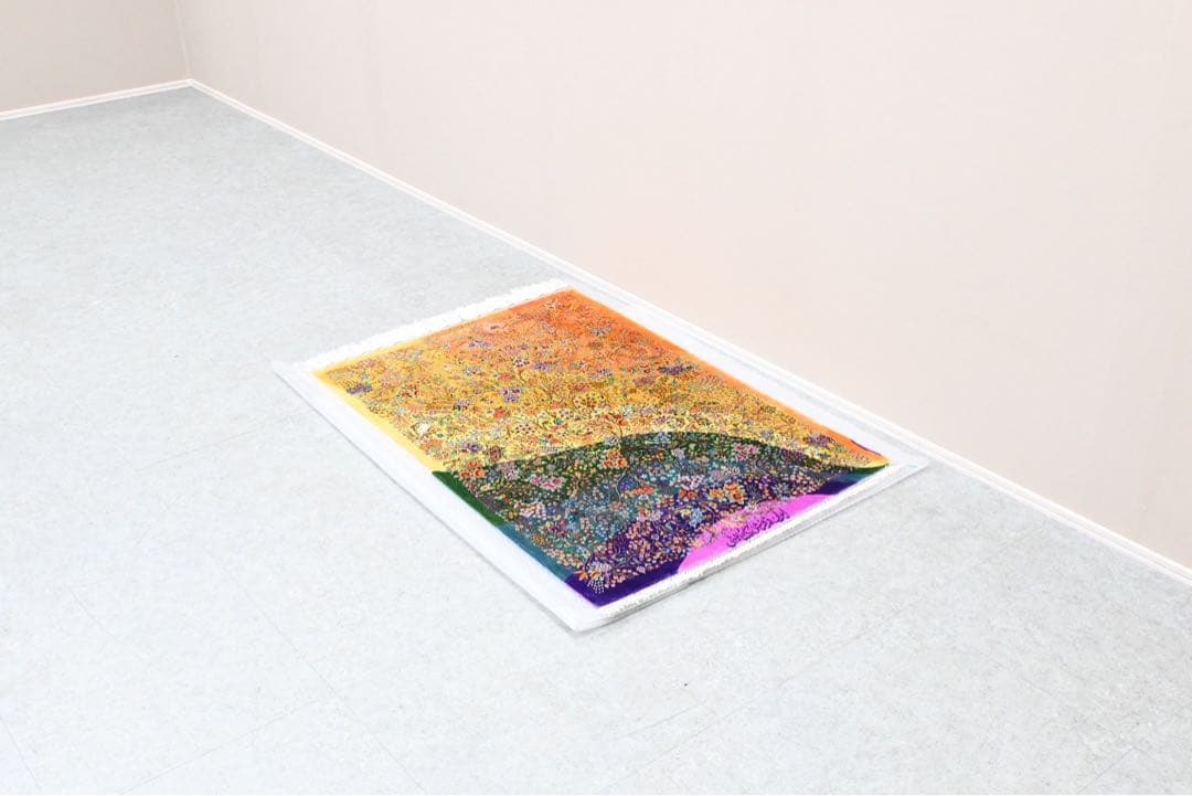 ⭐︎極上の逸品⭐︎ ペルシャ絨毯 クム サイン入り 330万