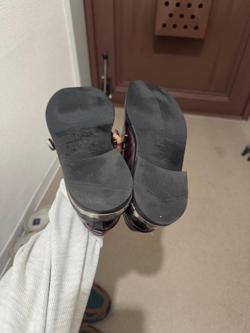 TOGA バーガンディ レザー ローファー