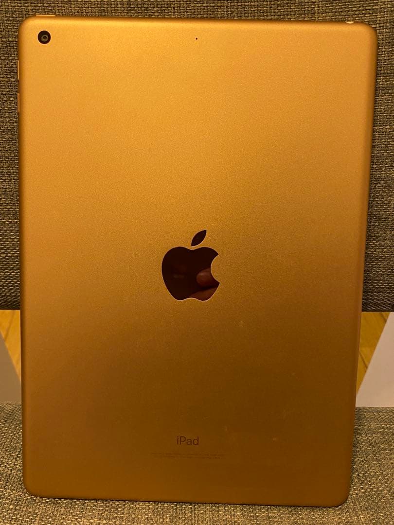 美品 Apple iPad 第6世代 32GB Wi-Fiモデル