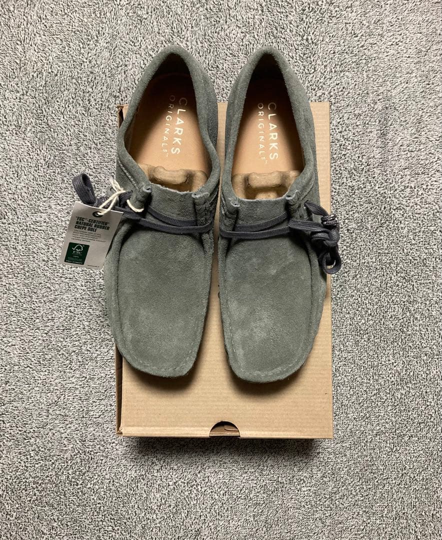 新品　Clarks クラークス ワラビー　UK8G カーキ　グレー