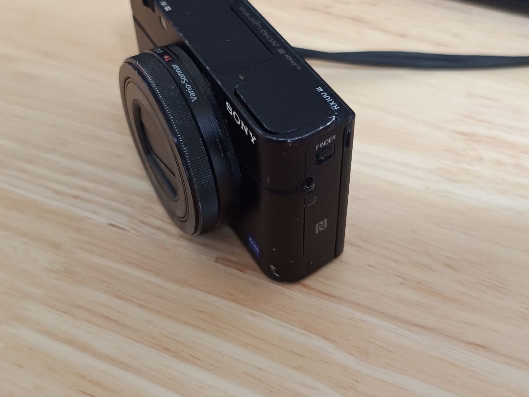 SONY DSC-RX100M3 デジカメ【動作問題なし・外観悪い】