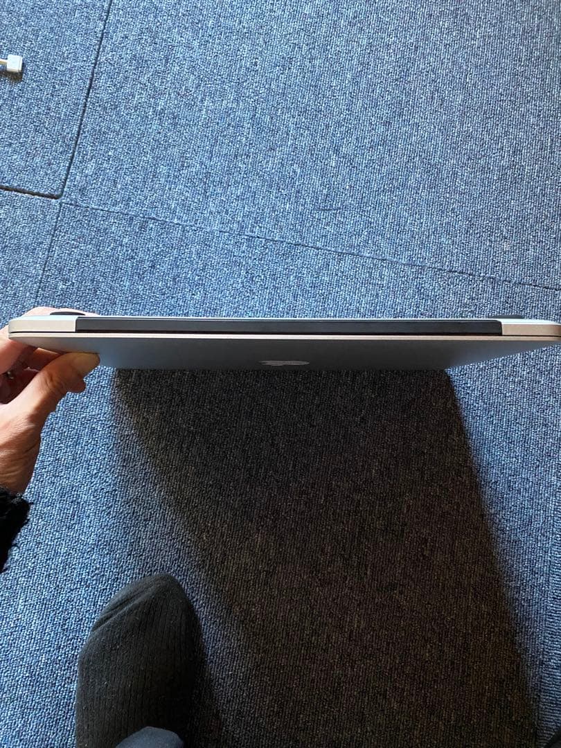 r*a様 MacBook Pro 2015 16G 256G 画面美品