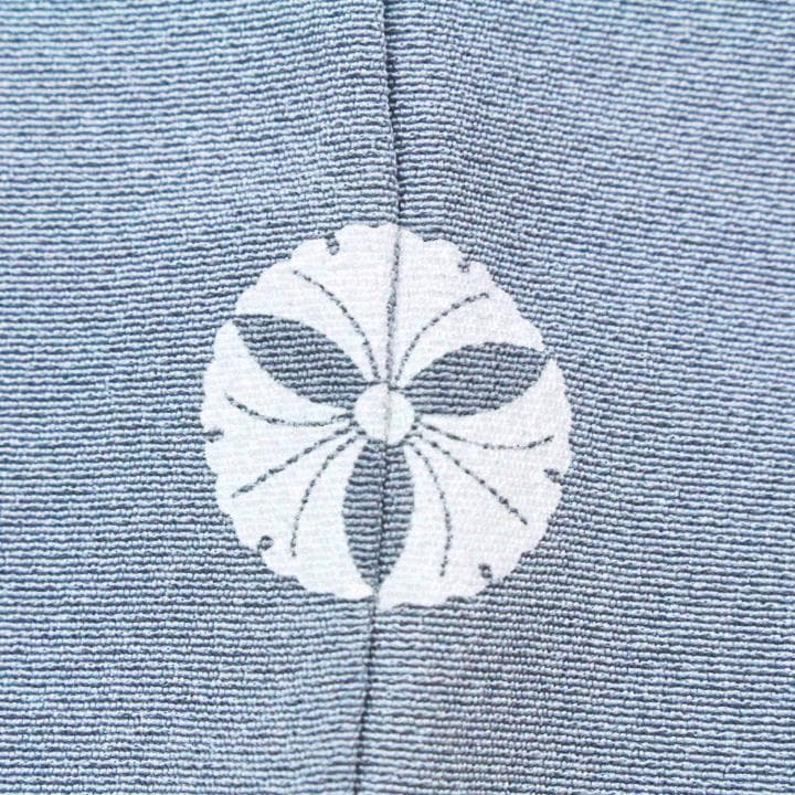 裄６８ｃｍ　作家物の【色無地】　入学園式・お茶会に　新品のお着物です