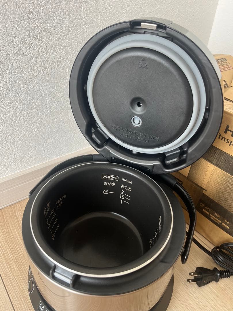 ♡HITACHI RZ-TS201M 炊飯器♡