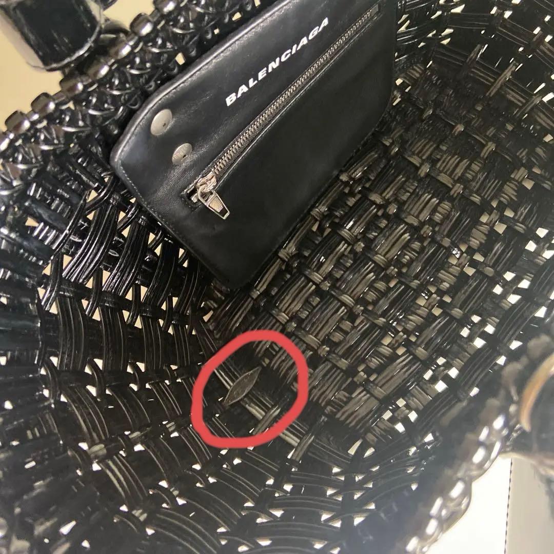 バレンシアガ　BISTRO XS ストラップ付きバスケット　ブラック