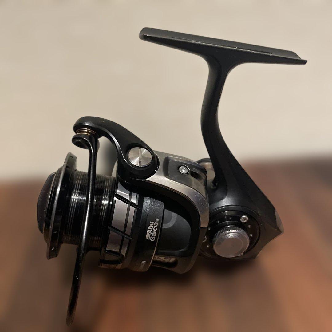 美品 アブガルシア ロキサーニ 2500MSH