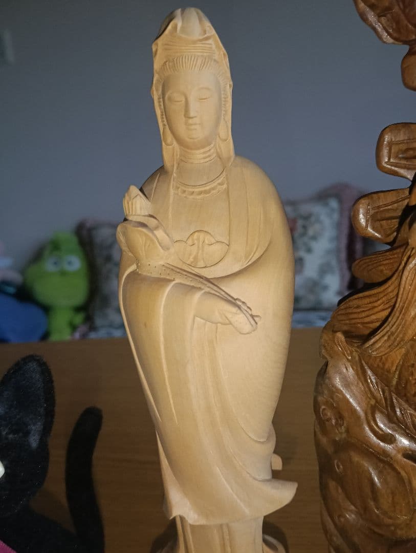 ☆【掘り出し物】☆龍上如意観音と小さな菩薩、ともに木彫り