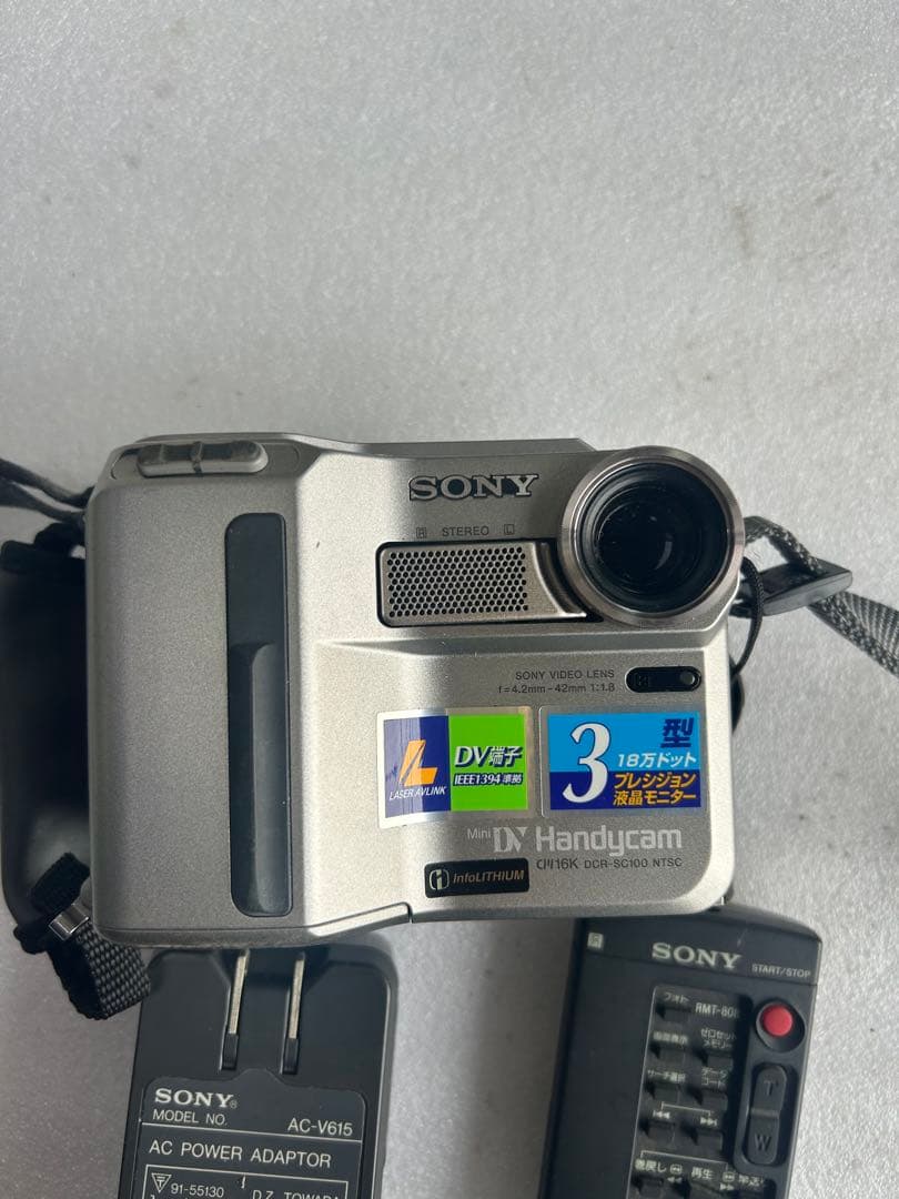 SONY　Handycam　DCR-SC100