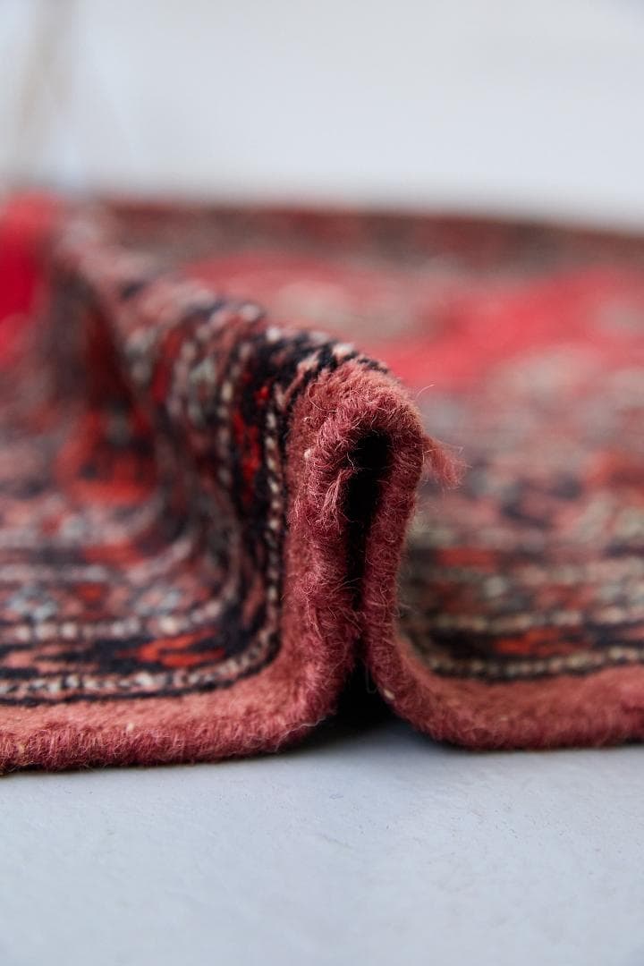 ヴィンテージラグ　トライバルラグ　ラホール産（161×98cm）赤　茶　黒