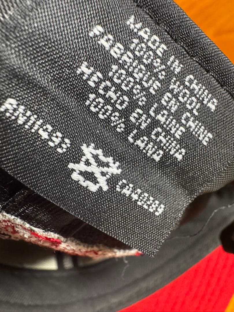 美品 レアカラー NEW ERA 広島カープ キャップ ブラック 58.7cm