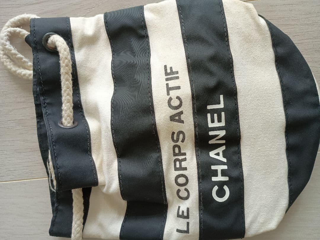 CHANEL ノベルティ プールバッグ　巾着