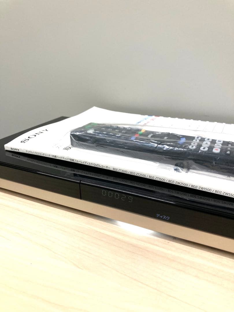かなり綺麗　1TB リモコン新品SONY ブルーレイ BDZ-ZW1500