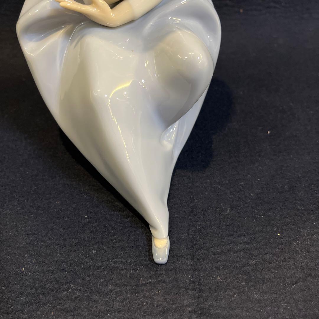 リヤドロ　花の香りに包まれて　フィギュリン　陶器　置物　人形　インテリア