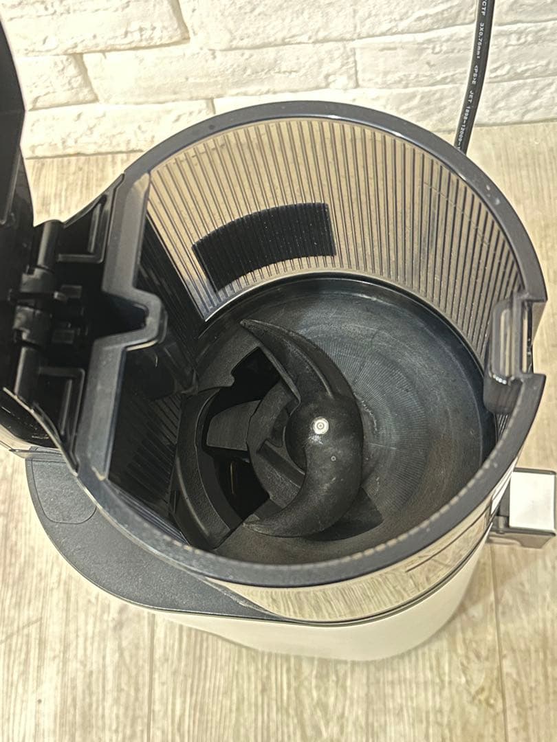 ⭐️全国送料無料】6.5万　ヒューロム　Hurom スロージューサー　ミキサー