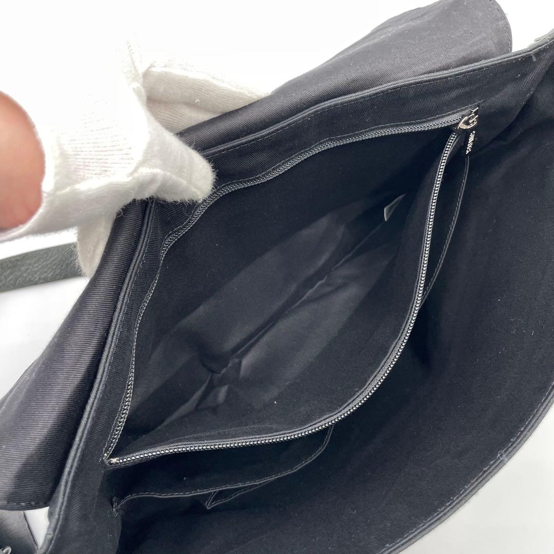 Jean Paul GAULTIER ショルダーバッグ　メッセンジャー　ブラック