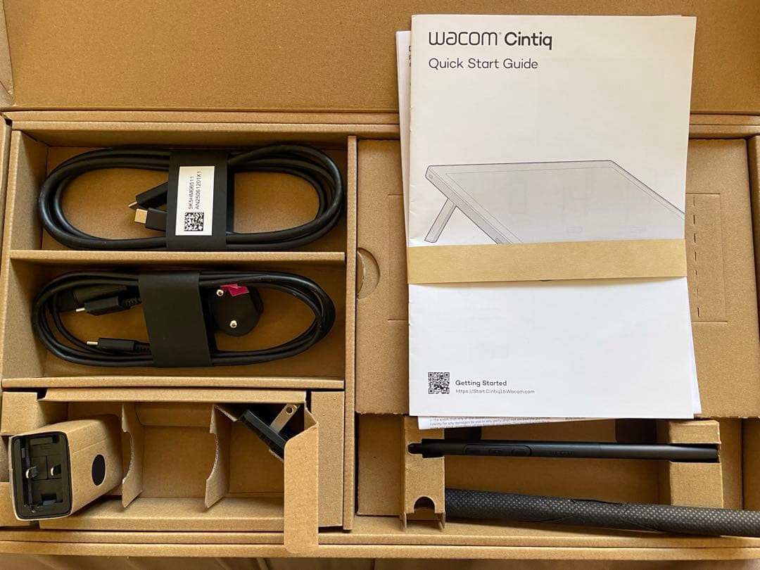 Wacom Cintiq 16 DTK168K4C 2025年製