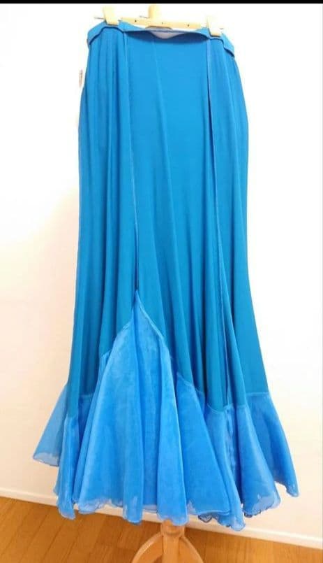 SALE☆チャコット　ダンス　スカート S フラメンコ衣装 定価44000円