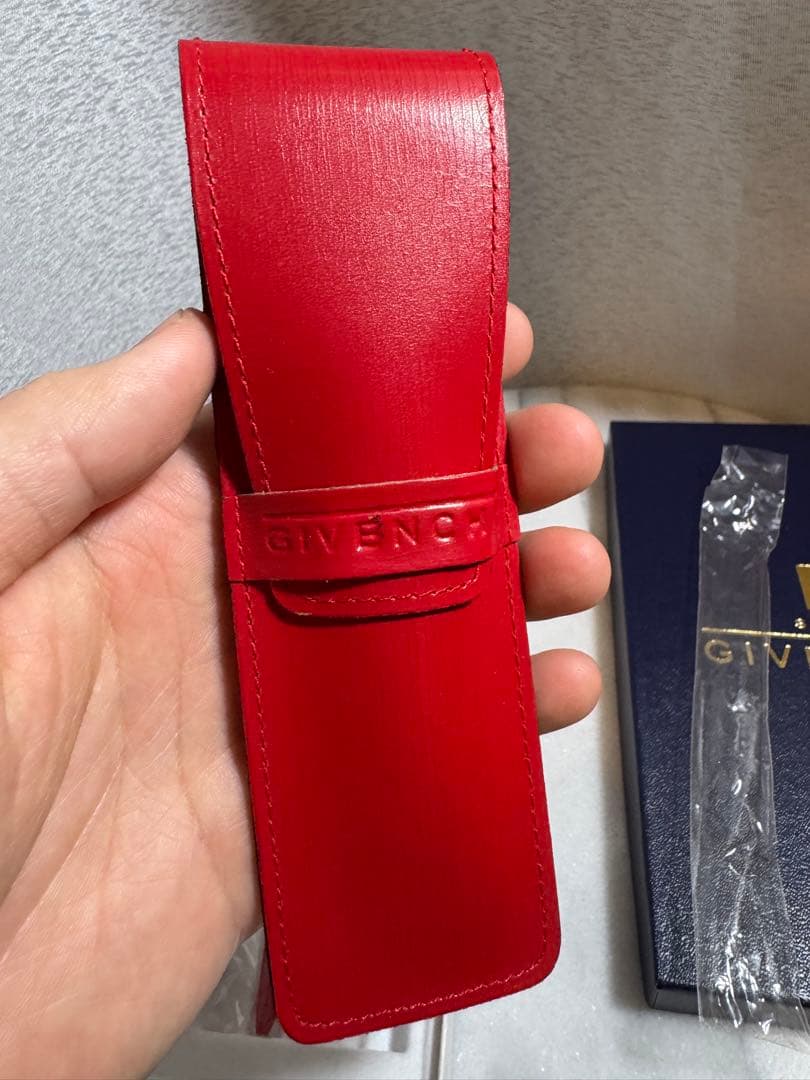 Givenchy 記念ギフトセット　赤＆緑　未使用保存品