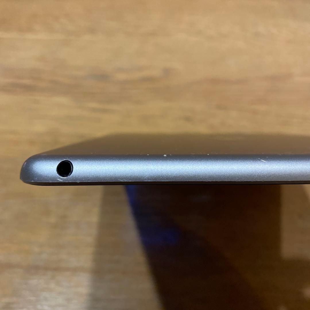 iPad 6th generation 128GB Wi-Fiモデル