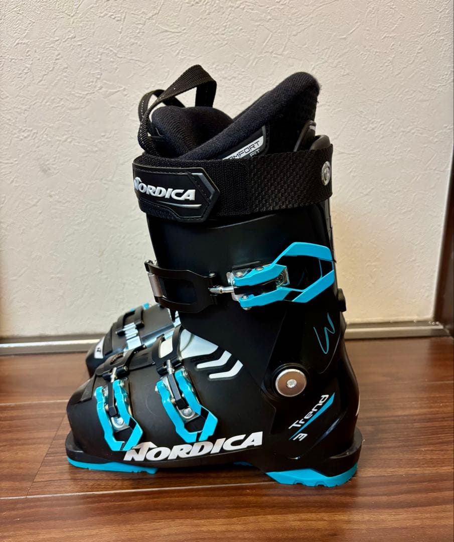 NORDICA レディース　スキーブーツ 23.5cm