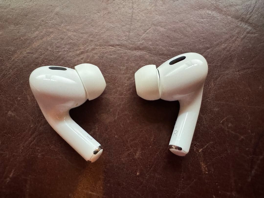 AirPods Pro本体 充電ケース付き