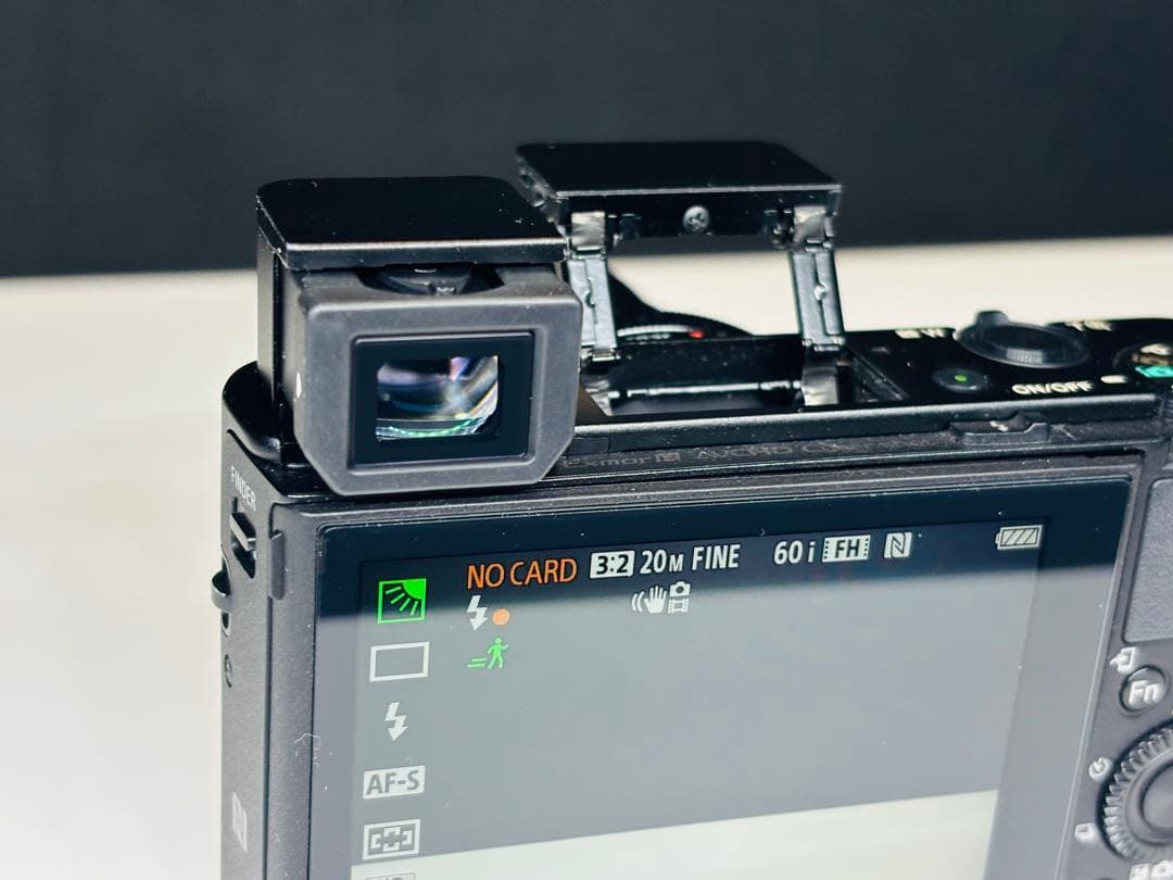 デジタルカメラ SONY Cyber-shot DSC-RX100M3