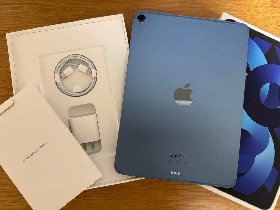 iPad Air (第5世代) ブルー 64GB セルラー